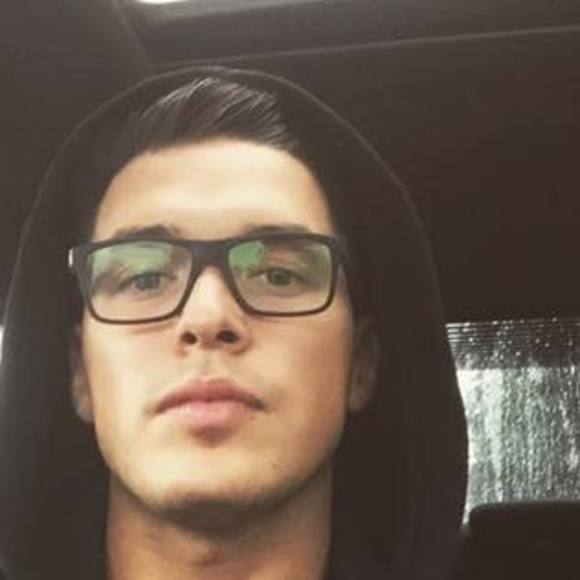 Meet your Posher, Andrew - Picture 1 of 1